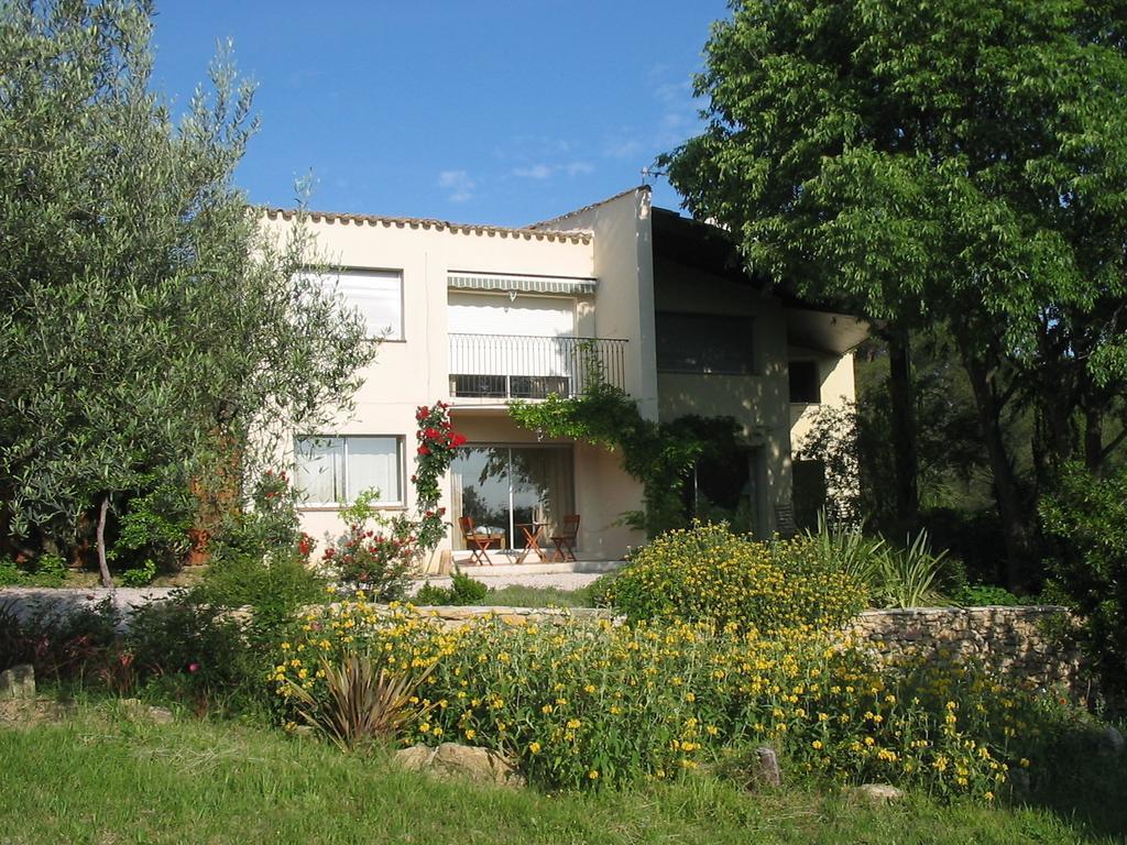 Clermont-lʼHérault Mas De Gorjan B&B 객실 사진